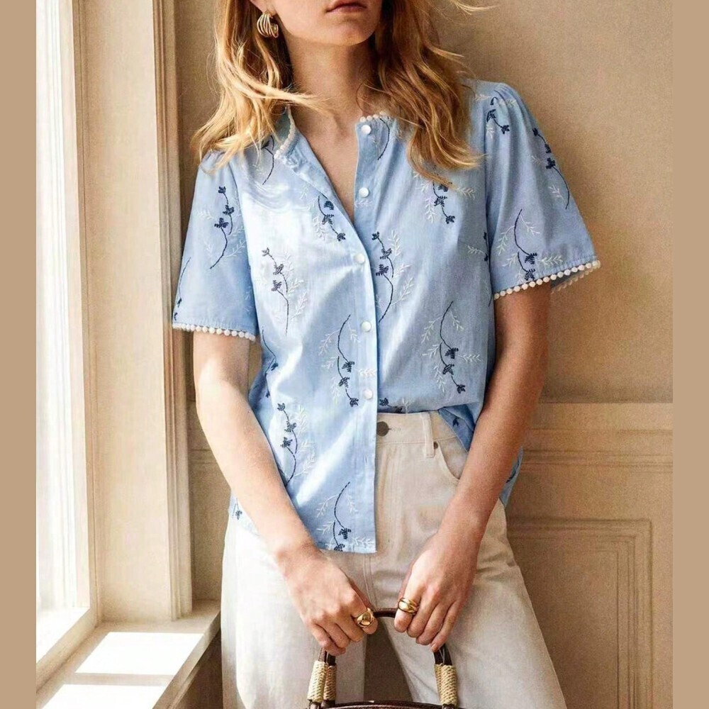 Sky Blue Floral Print Circle Trim Short Sleeve Button Up Shirt